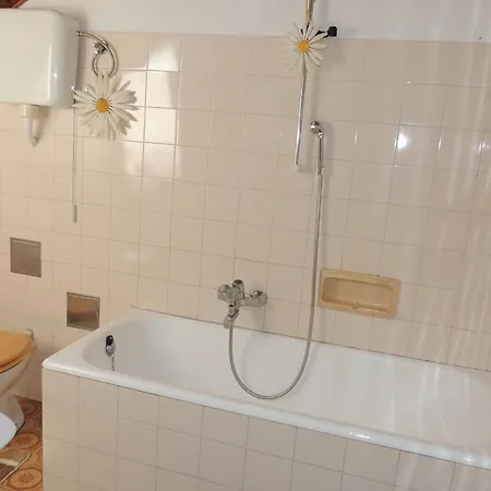 Апартаменты Hortenzia - Three-bedroom With Terrace And Sea View