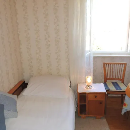 Hortenzia - Three-bedroom With Terrace And Sea View