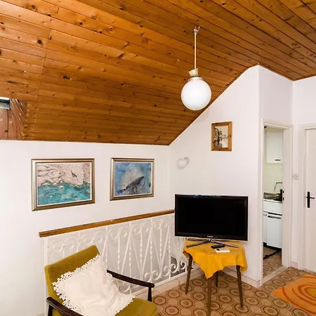 Hortenzia - Three-bedroom With Terrace And Sea View