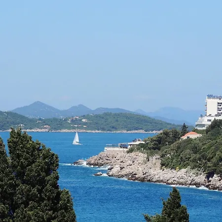 Hortenzia - Three-bedroom With Terrace And Sea View Апартаменты
