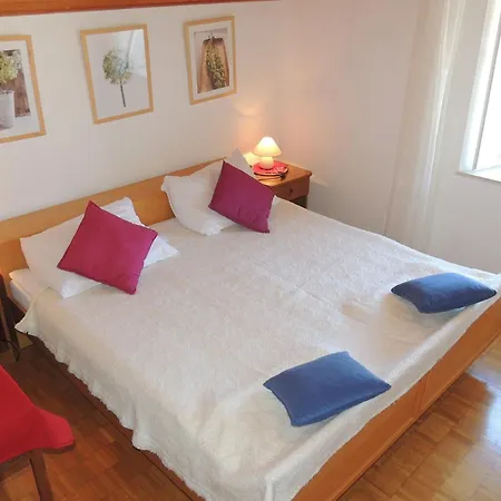 Hortenzia - Three-bedroom With Terrace And Sea View * Дубровник